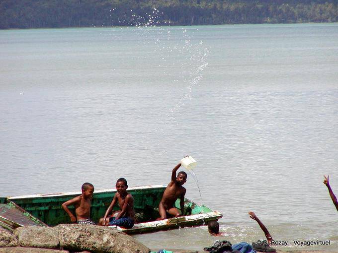 Giochi d'acqua Ragazzi, Pani, Rep. Dominicana