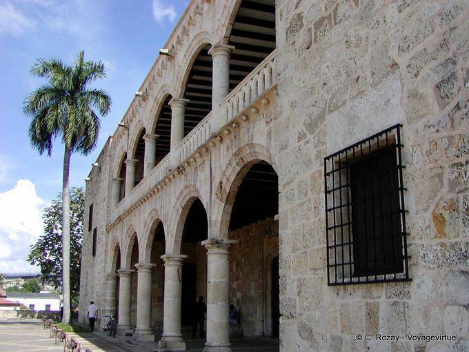 Prospettiva sulla Alcazar de Colon, Santo Domingo, Rep. Dominicana