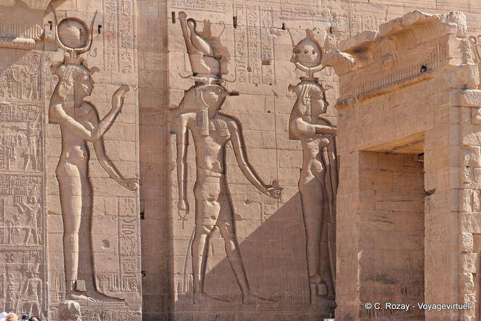 Scultura di Ra, il centro, Tempio di Philae - Egitto