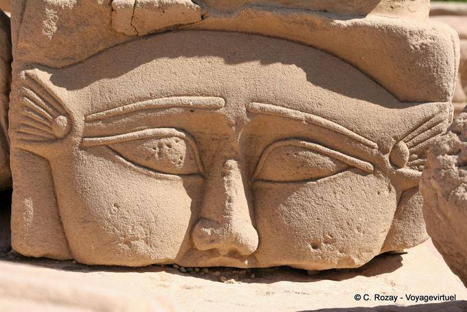 Gli occhi della dea Hathor, Tempio di Philae - Egitto