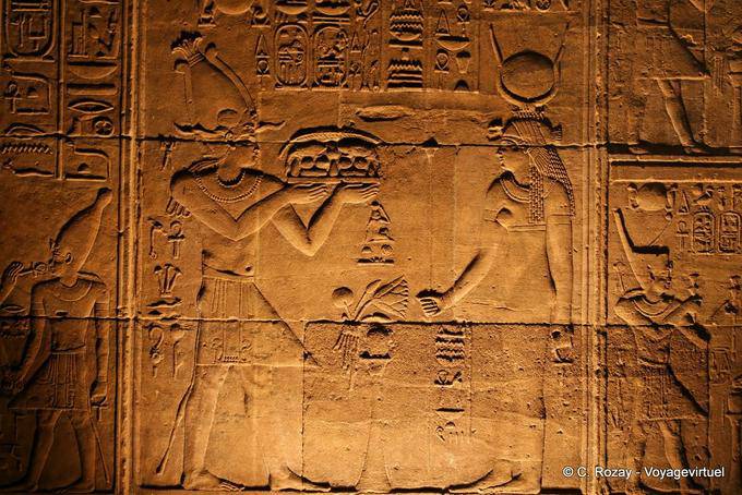 Offering (rilievo), Tempio di Philae - Egitto