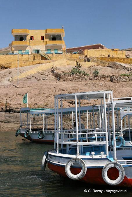 The Yellow House, Sheyakhah Thalethah Philae - Egitto