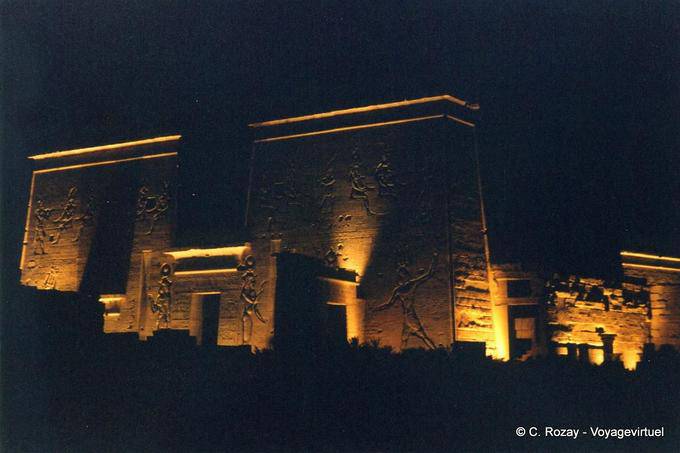 Il Tempio di Philae, vista notturna - Egitto