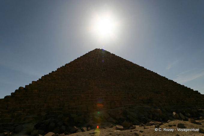 Ra sole sulla cima della piramide - Egitto