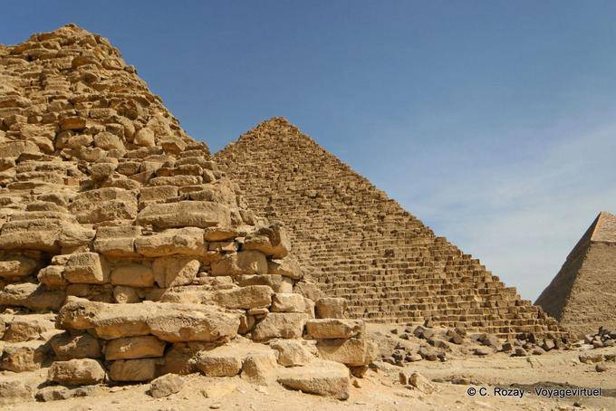 Piccoli Queens piramide a quella di Micerino, Giza - Egitto