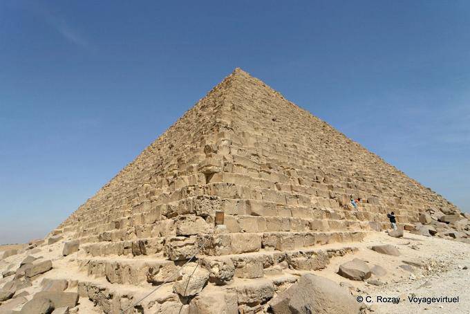 La piramide di Micerino, necropoli di Giza - Egitto