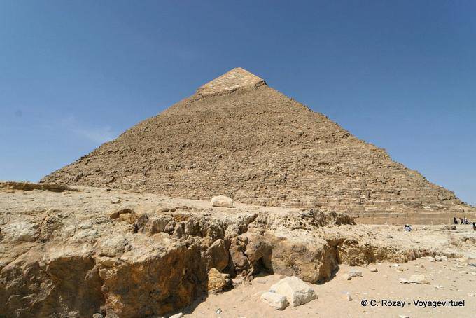 Piramide Khafras vista dal livello del suolo, Giza - Egitto