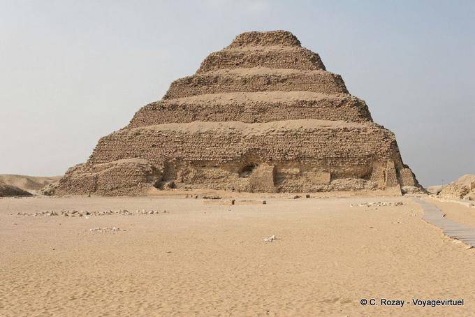 La parete sud della piramide di Djoser, Saqqara - Egitto
