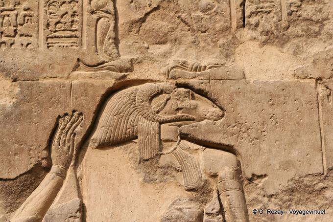 Khnum, il dio dalla testa di ariete, Tempio Esna - Egitto