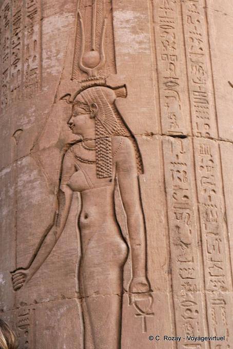 Navel e regina tappo su una colonna della sala ipostila, Tempio di Kom Ombo - Egitto