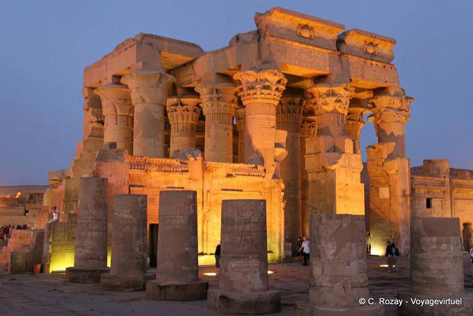 Illuminazione notturna del Tempio di Kom Ombo - Egitto