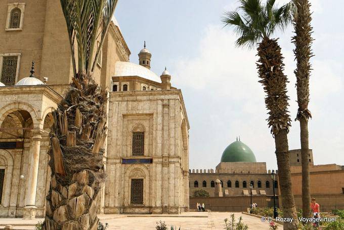 Mehemet Ali e lato destro della moschea dell'anno Mohamad Nasr, Cairo - Egitto