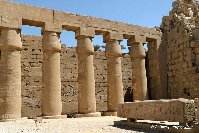 Parte del portico Bubastites (Dinastia XXII), Tempio di Karnak - Egitto