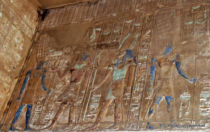 Policromo sala decorata Akh-menù, Tempio di Karnak - Egitto