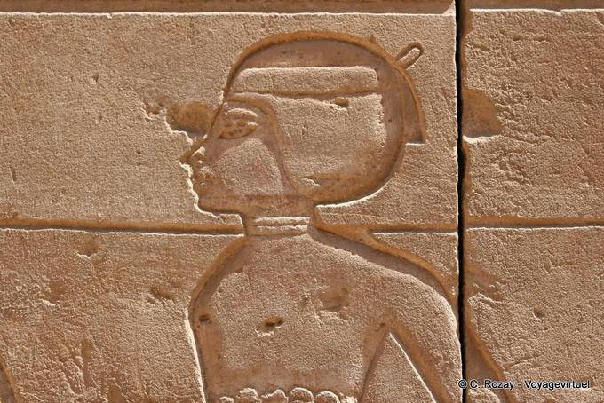 Profilo femminile sui blocchi di pietra, Tempio di Karnak - Egitto