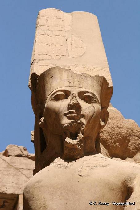 Statua copricapo, volto di Tutankhamon, tempio di Karnak - Egitto