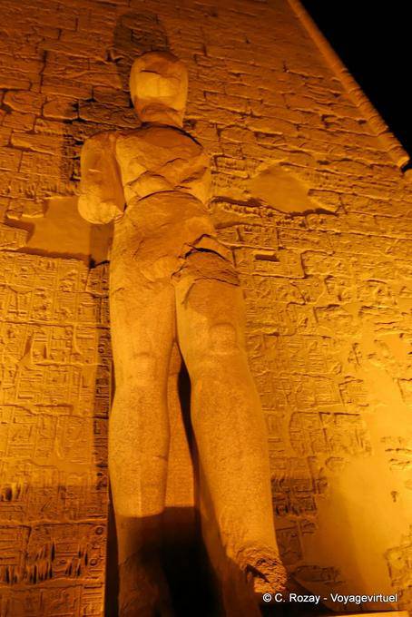 Shadow of the Colossus pietra, Tempio di Luxor - Egitto