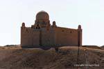 Nuovo stile fatimide, il Mausoleo di Agha Khan, la riva sinistra del Nilo, Aswan, Egitto.