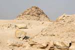 Nelle rovine del complesso funerario del re Djoser, Saqqara, Egitto.