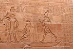 Battaglia di Horus contro Seth, Affresco martellato da copto, ambulatoriale Edfu Tempio, Egitto.