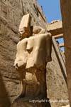 Doppia statua di Amon a Tutankhamon tratti, tempio di Karnak, Egitto.