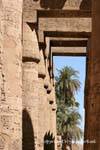 Ombrelle chiuse colonne, l'architettura della sala ipostila, tempio di Karnak, Egitto.