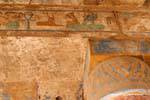 Decorazione sulla parte superiore della colonna e architrave, colori tempo Akh-Menou, Karnak, Egitto.