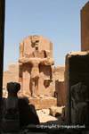 Statua della Triade: Amon, Mut e Khonsu, Tempio di Karnak, Egitto.