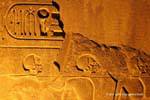 Bassorilievo raffigurante i prigionieri del faraone, Tempio di Luxor, Egitto.