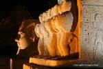 Profili nella notte, scultura, Tempio di Luxor, Egitto.