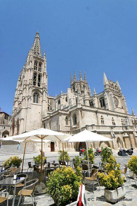 Altra vista esterno della Cattedrale di Santa María di Burgos - Spagna