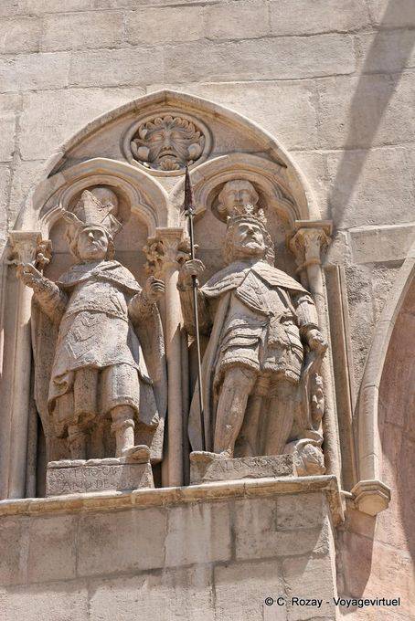 Re di pietra, la facciata della cattedrale di Burgos - Spagna