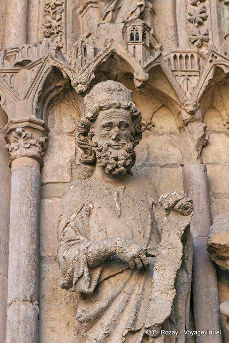 Statua pergamena, di Santa Maria Cattedrale di Leon - Spagna