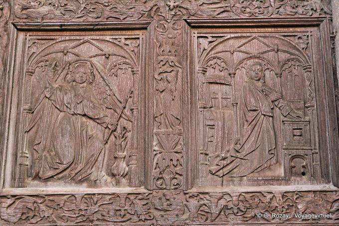 Bassorilievo su una porta di legno, la Cattedrale di León - Spagna