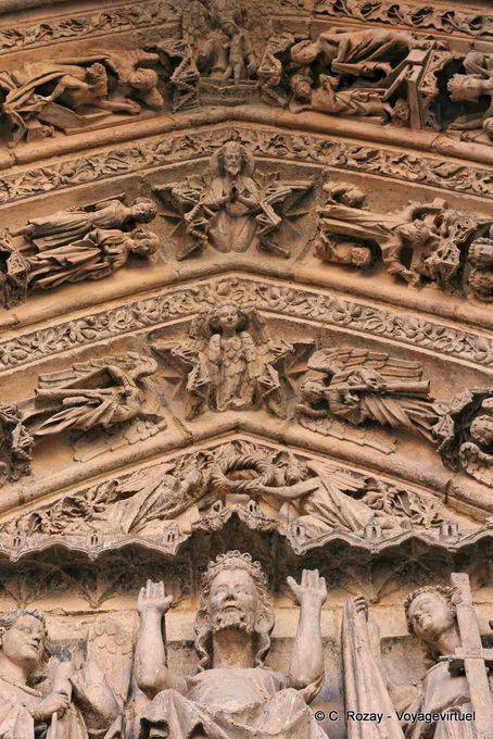 Cristo che mostra le stimmate, Portale del Juicio finale, Cattedrale di León - Spagna
