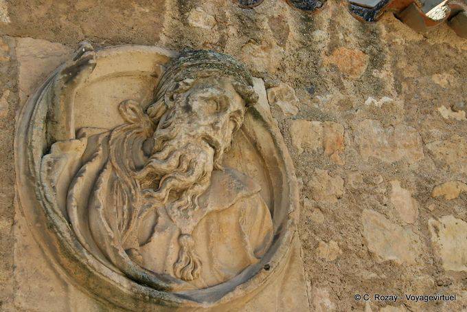 La testa che spuntava dal muro, scultura, Salamanca - Spagna