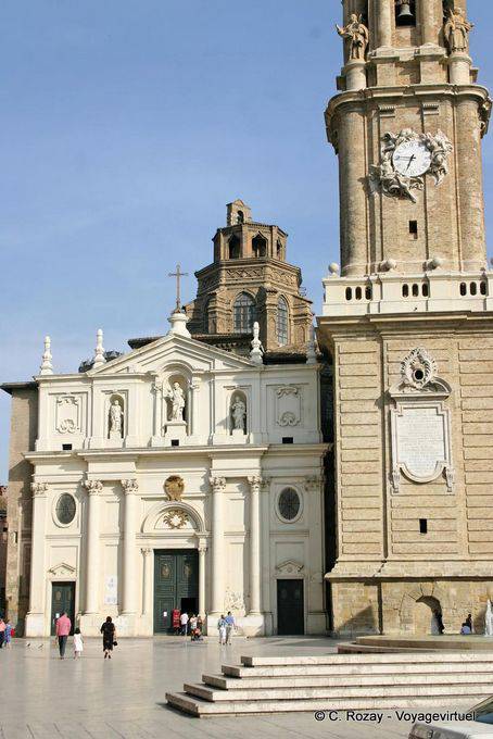 Facciata, la cupola e parte del campanile della Cattedrale di Saint-Sauveur, Zaragoza - Spagna