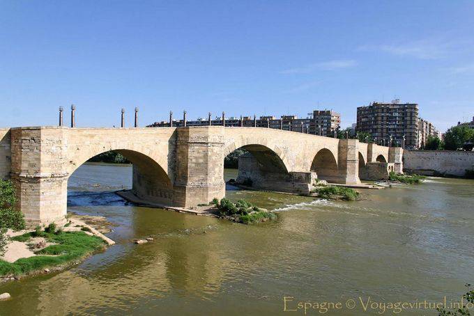 Saragozza, Puente de Piedra - Spagna