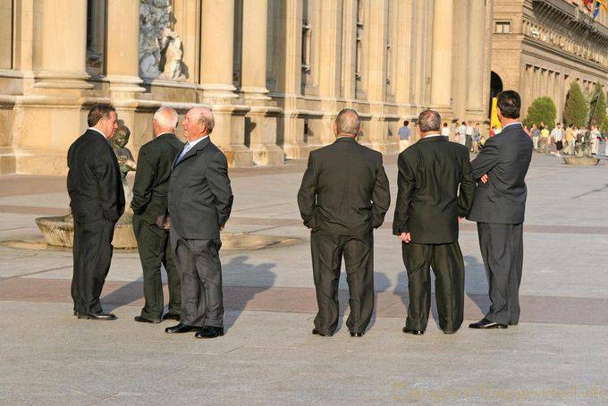 Alumni Reunion in costume, Plaza del Pilar, Zaragoza - Spagna