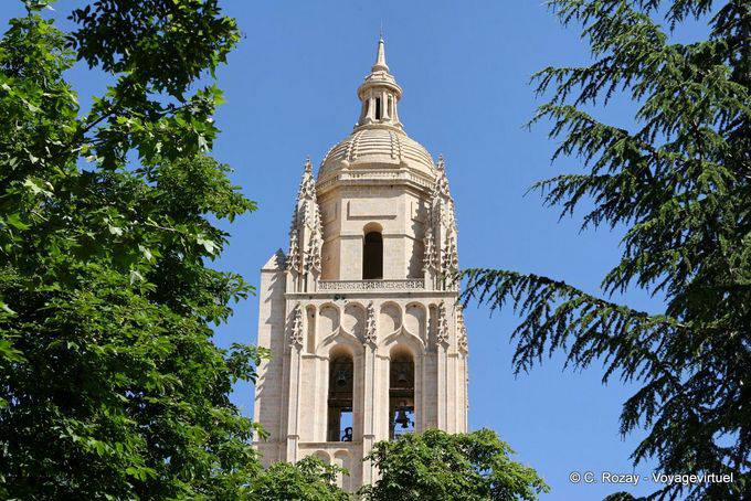 Top della torre, che misura alta 88 metri, la Cattedrale di Santa María Segovia - Spagna