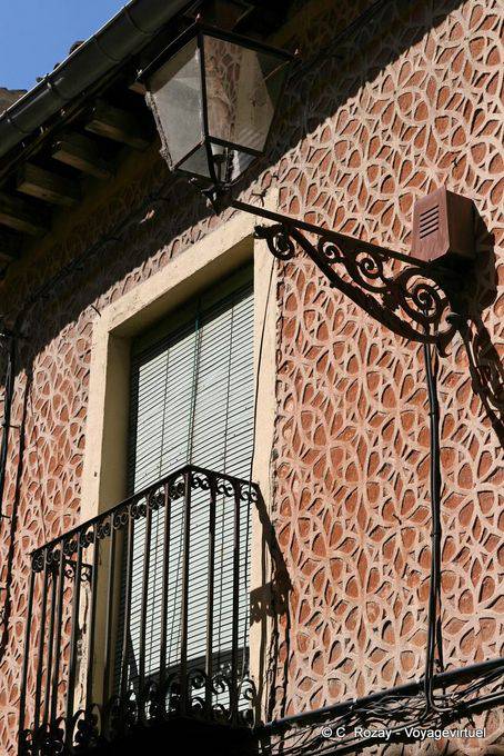 Tipica decorazione del muro di una casa, Segovia - Spagna