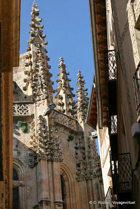 Fuori una delle cappelle, Cattedrale di Segovia - Spagna