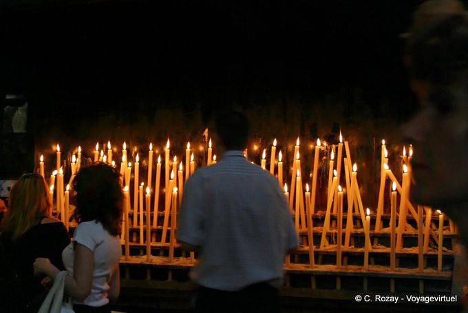 Fervore religioso in Saragozza Basilica - Spagna