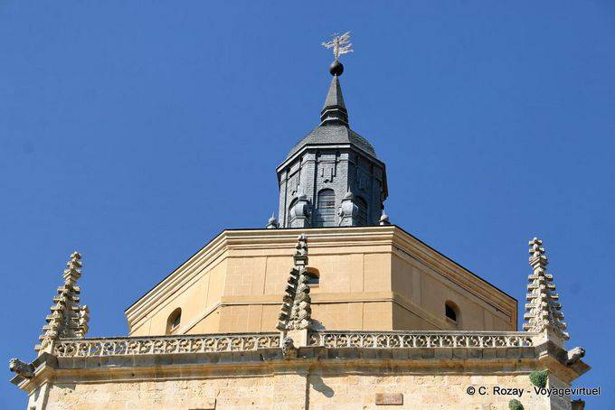 Angelo tromba, cima della cattedrale, Segovia - Spagna