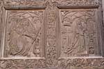 Bassorilievo su una porta di legno, la Cattedrale di León, Spagna.