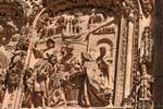 Scultura sulla facciata principale della Cattedrale Nueva, Salamanca, Spagna.