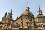 Top della porta centrale della facciata sud, Cattedrale-Basilica di Nuestra Señora del Pilar, Saragozza, Spagna.