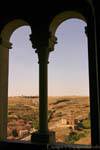 Convento de Carmelitane Scalze e Iglesia de la Vera Cruz, vista dalla torre Giovanni II del Alcazar, Segovia, Spagna.