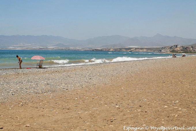 Costa Calida, spiaggia con ombrelloni - Spagna