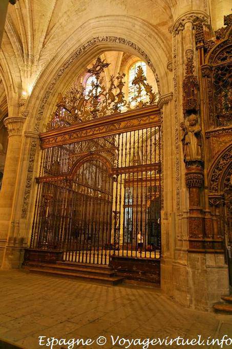 Cuenca, NS Cattedrale de Gracia, capitolare - Spagna